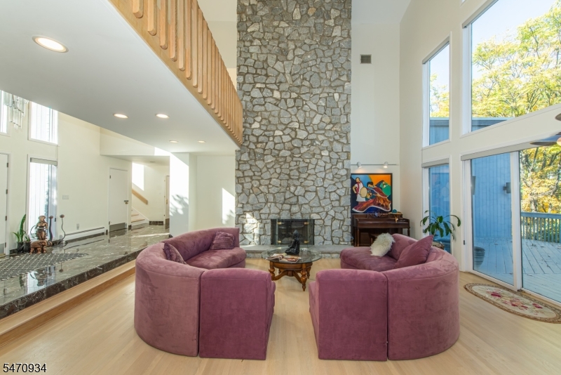 194 Eileen Drive Cedar Grove NJ 07009