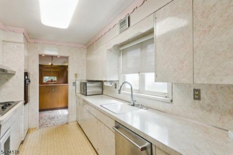 2100 Orchard Terrace Linden NJ 07036