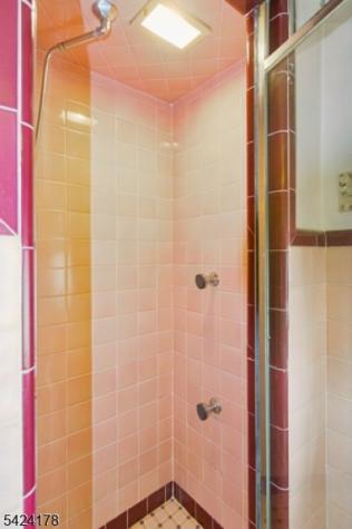 2100 Orchard Terrace Linden NJ 07036
