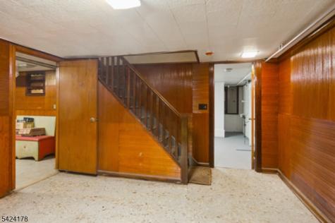 2100 Orchard Terrace Linden NJ 07036