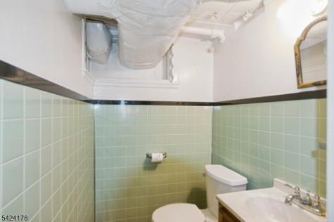 2100 Orchard Terrace Linden NJ 07036