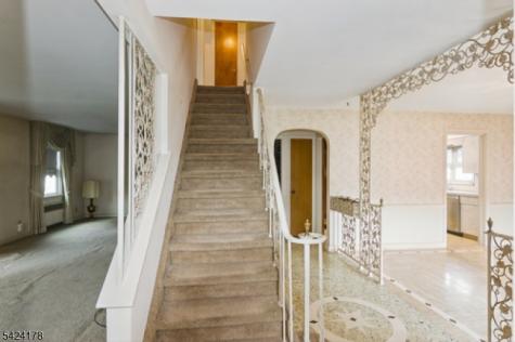 2100 Orchard Terrace Linden NJ 07036