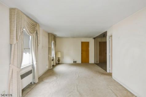 2100 Orchard Terrace Linden NJ 07036