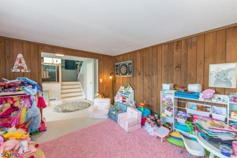 319 Winifred Drive Totowa NJ 07512