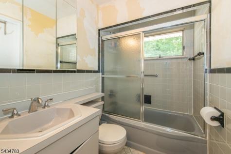 319 Winifred Drive Totowa NJ 07512
