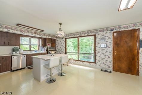 319 Winifred Drive Totowa NJ 07512
