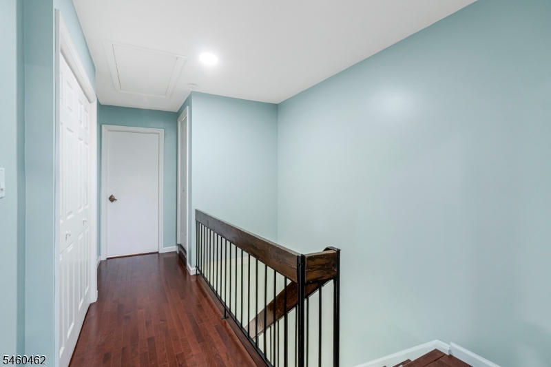 32 Chelsea Way Bridgewater NJ 08807