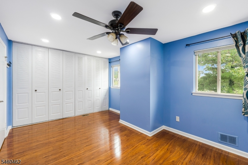 32 Chelsea Way Bridgewater NJ 08807