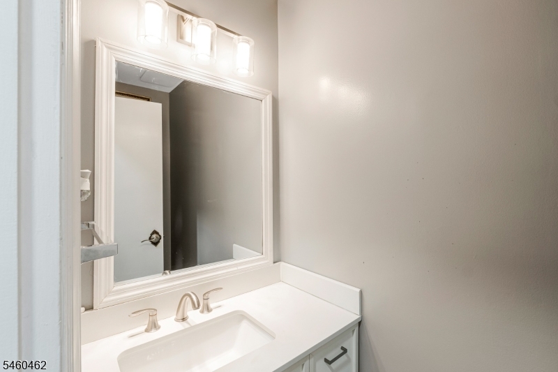32 Chelsea Way Bridgewater NJ 08807