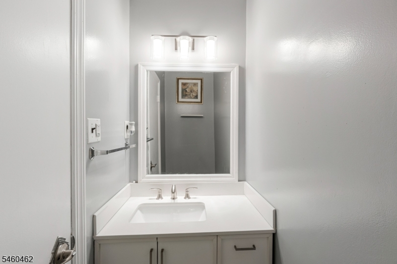 32 Chelsea Way Bridgewater NJ 08807