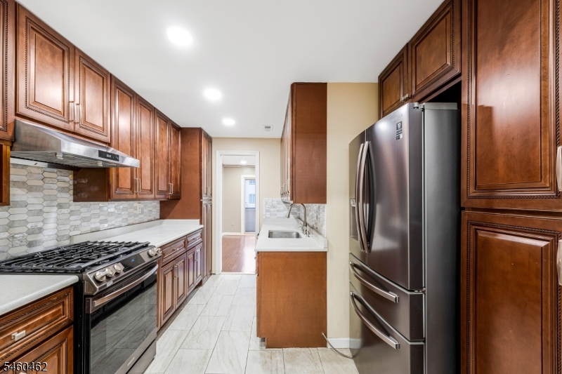 32 Chelsea Way Bridgewater NJ 08807