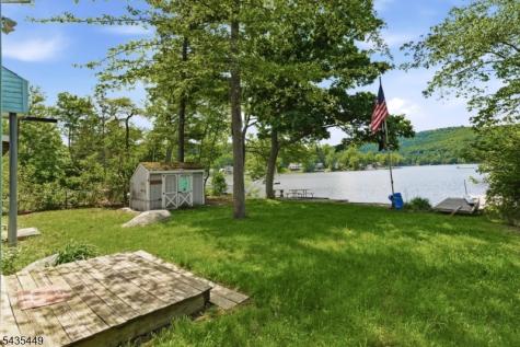 55 Cottage Avenue Frankford NJ 07826