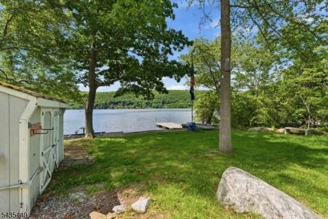 55 Cottage Avenue Frankford NJ 07826