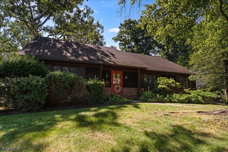 18 Tree Top Drive Springfield NJ 07081
