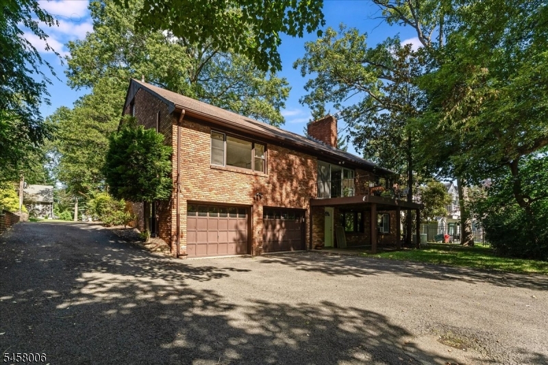 18 Tree Top Drive Springfield NJ 07081