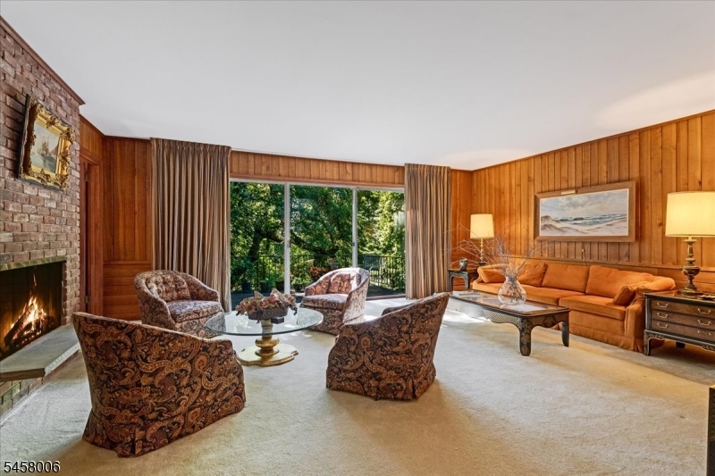 18 Tree Top Drive Springfield NJ 07081