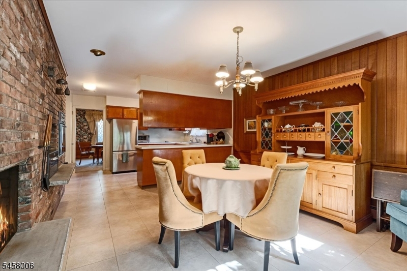 18 Tree Top Drive Springfield NJ 07081
