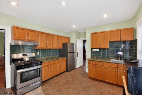 962 W 6th Street Plainfield NJ 07063