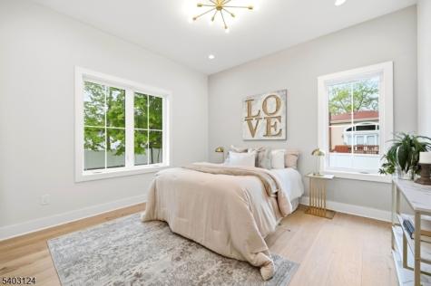 17 Arlington Drive Livingston NJ 07039