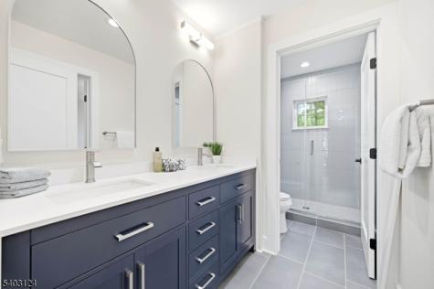 17 Arlington Drive Livingston NJ 07039