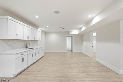 17 Arlington Drive Livingston NJ 07039