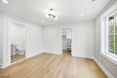 17 Arlington Drive Livingston NJ 07039