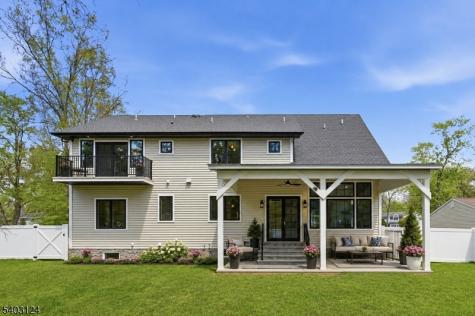 17 Arlington Drive Livingston NJ 07039