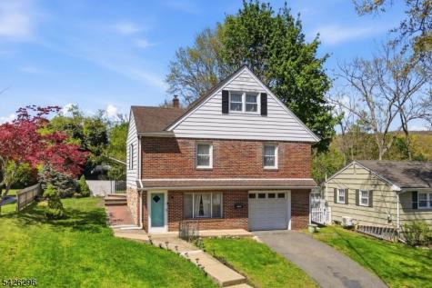 31 Dacotah Avenue Oakland NJ 07436