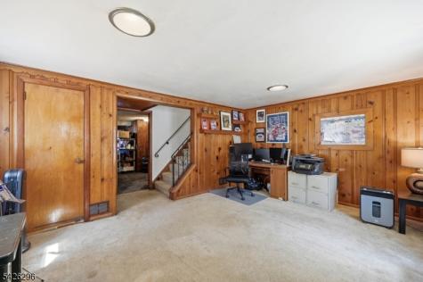 31 Dacotah Avenue Oakland NJ 07436