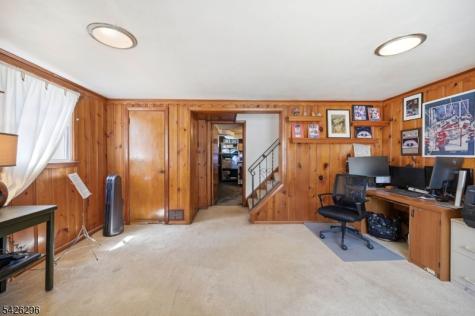 31 Dacotah Avenue Oakland NJ 07436