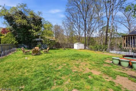 31 Dacotah Avenue Oakland NJ 07436