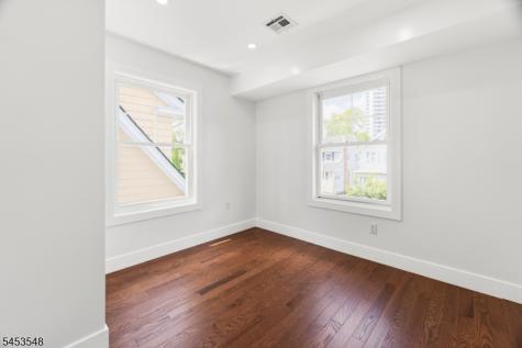 37 Wayne Avenue East Orange NJ 07018