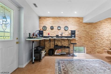 337 Boesel Avenue Manville NJ 08835