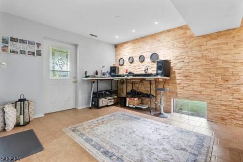337 Boesel Avenue Manville NJ 08835