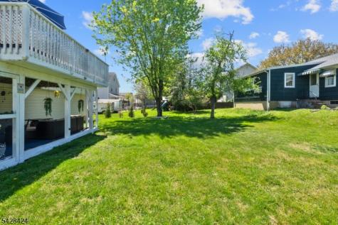 337 Boesel Avenue Manville NJ 08835