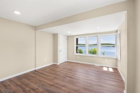 72 Koclas Drive Netcong NJ 07857