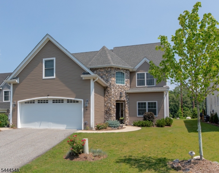 67 Bluffs Court Hamburg NJ 07419