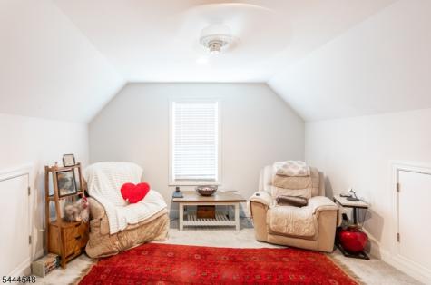 67 Bluffs Court Hamburg NJ 07419