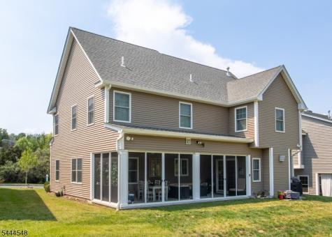 67 Bluffs Court Hamburg NJ 07419