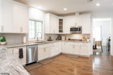 67 Bluffs Court Hamburg NJ 07419