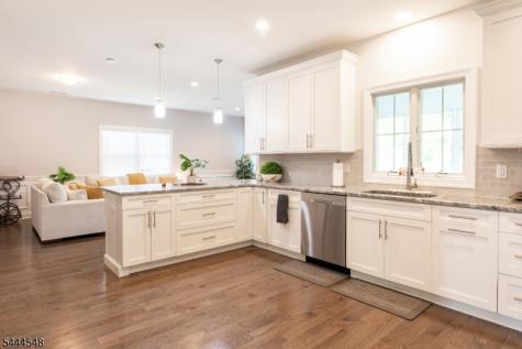 67 Bluffs Court Hamburg NJ 07419