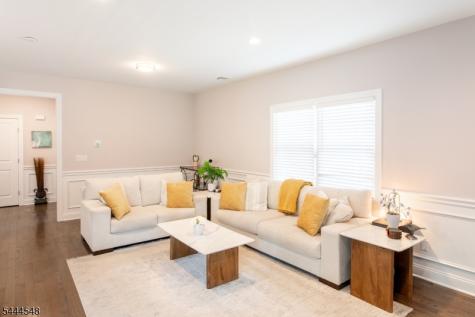 67 Bluffs Court Hamburg NJ 07419