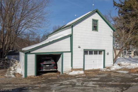 120 Fairmount Road East Tewksbury NJ 07830