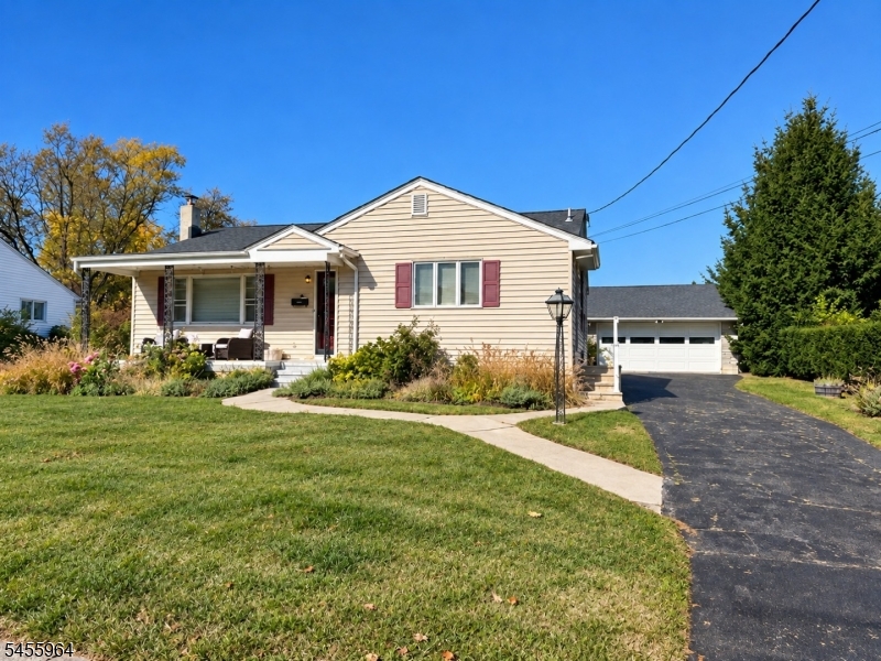 808 Rhine Boulevard Raritan NJ 08869