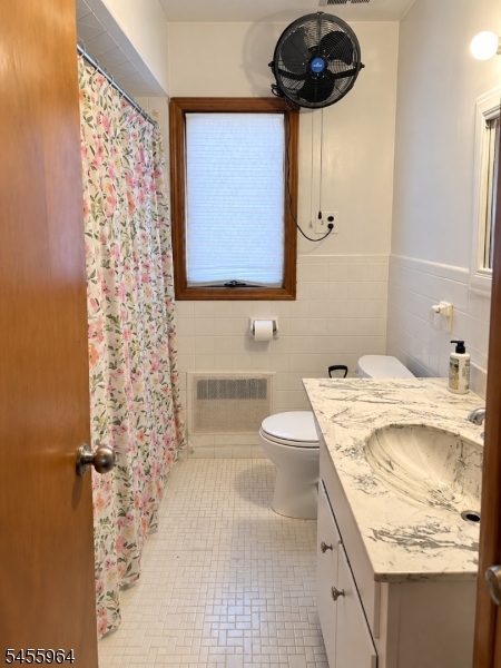 808 Rhine Boulevard Raritan NJ 08869