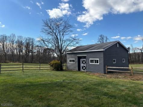 251 Old Turnpike Road Tewksbury NJ 07830