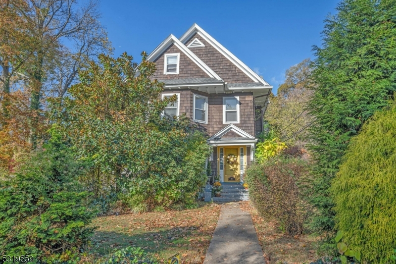 94 Willowdale Avenue Montclair NJ 07042