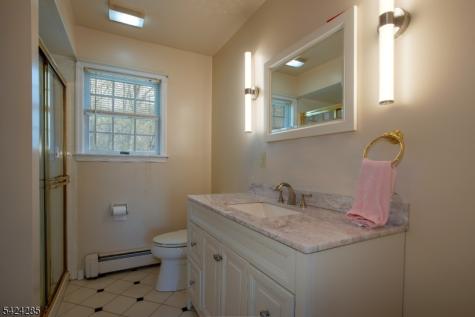 28 Weldon Road Jefferson NJ 07849
