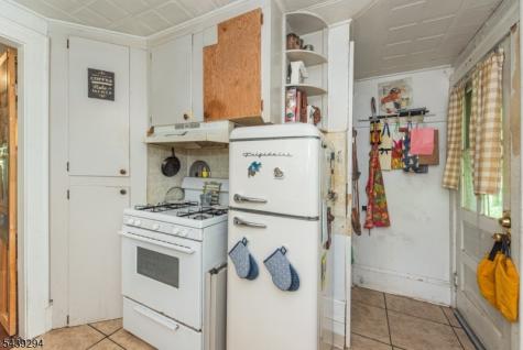 133 Woodside Avenue Newton NJ 07860