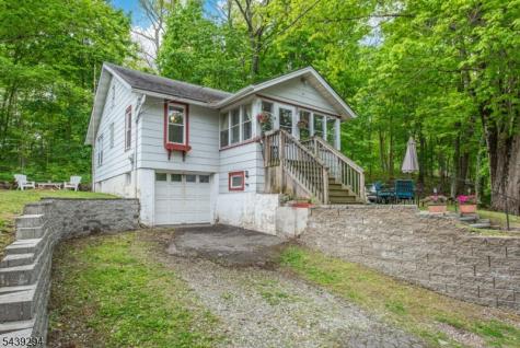 133 Woodside Avenue Newton NJ 07860